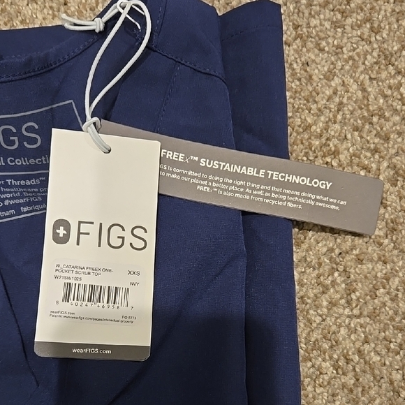 FIGS Navy Blue Scrub Set - Picture 2 of 4